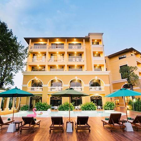 קראבי The Pineapple Hotel מראה חיצוני תמונה