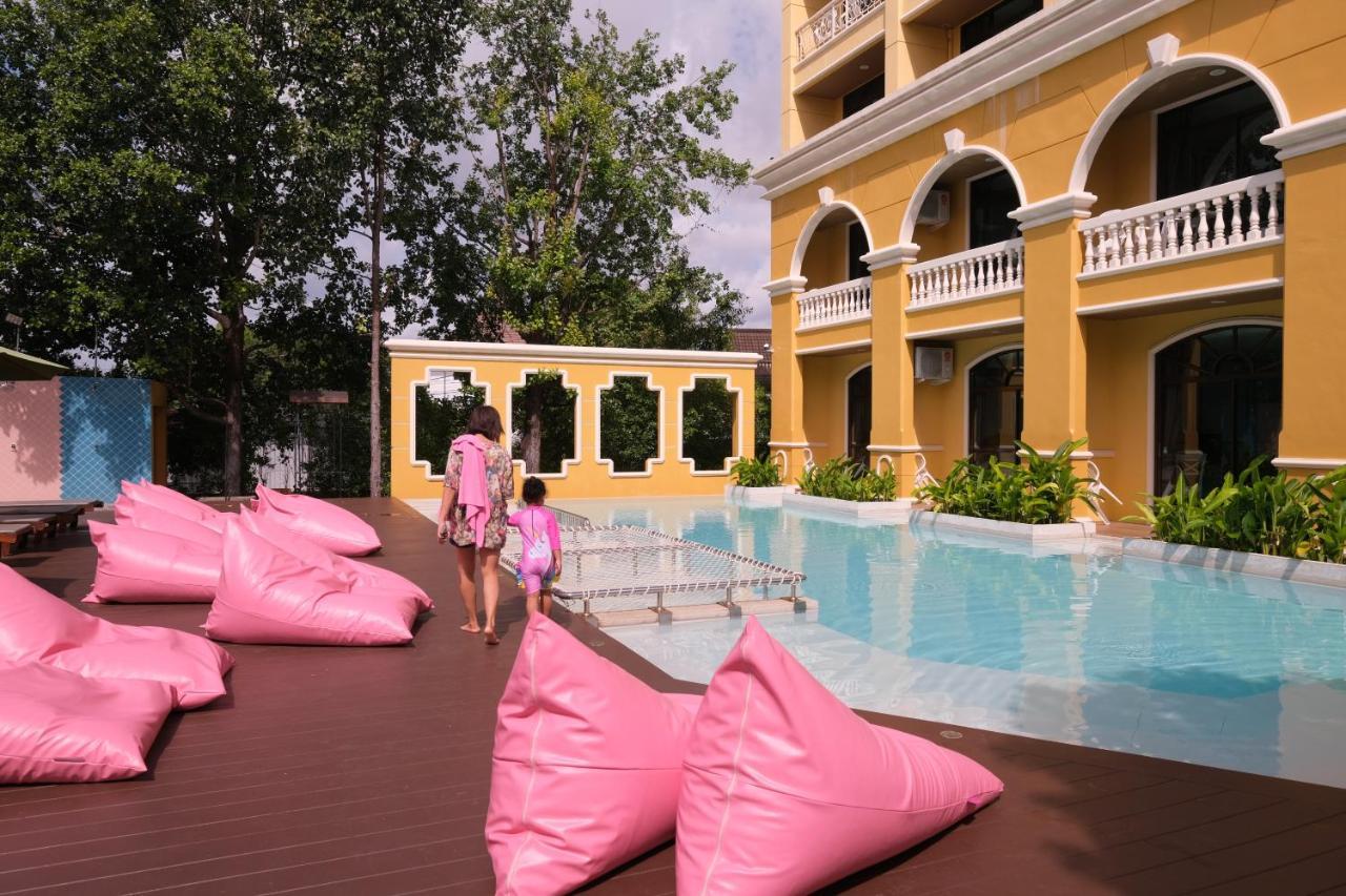 קראבי The Pineapple Hotel מראה חיצוני תמונה