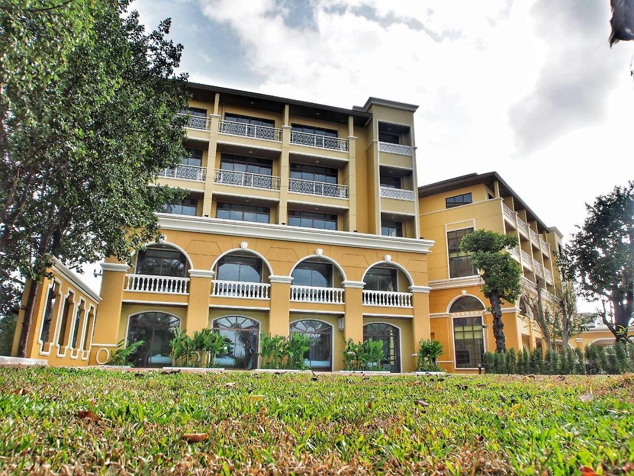 קראבי The Pineapple Hotel מראה חיצוני תמונה