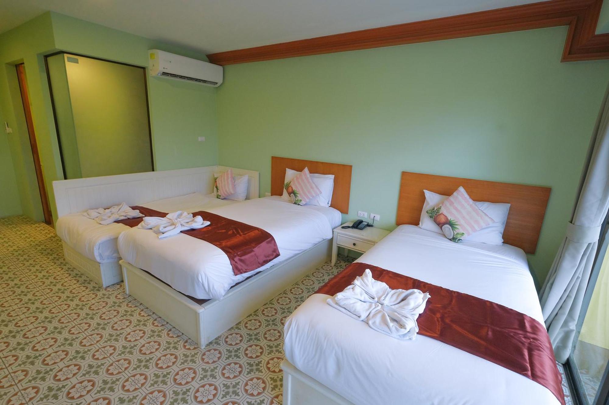 קראבי The Pineapple Hotel מראה חיצוני תמונה