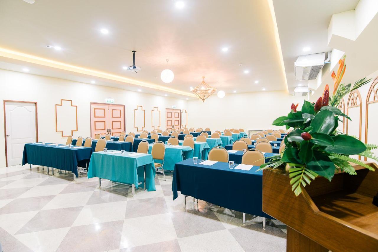 קראבי The Pineapple Hotel מראה חיצוני תמונה