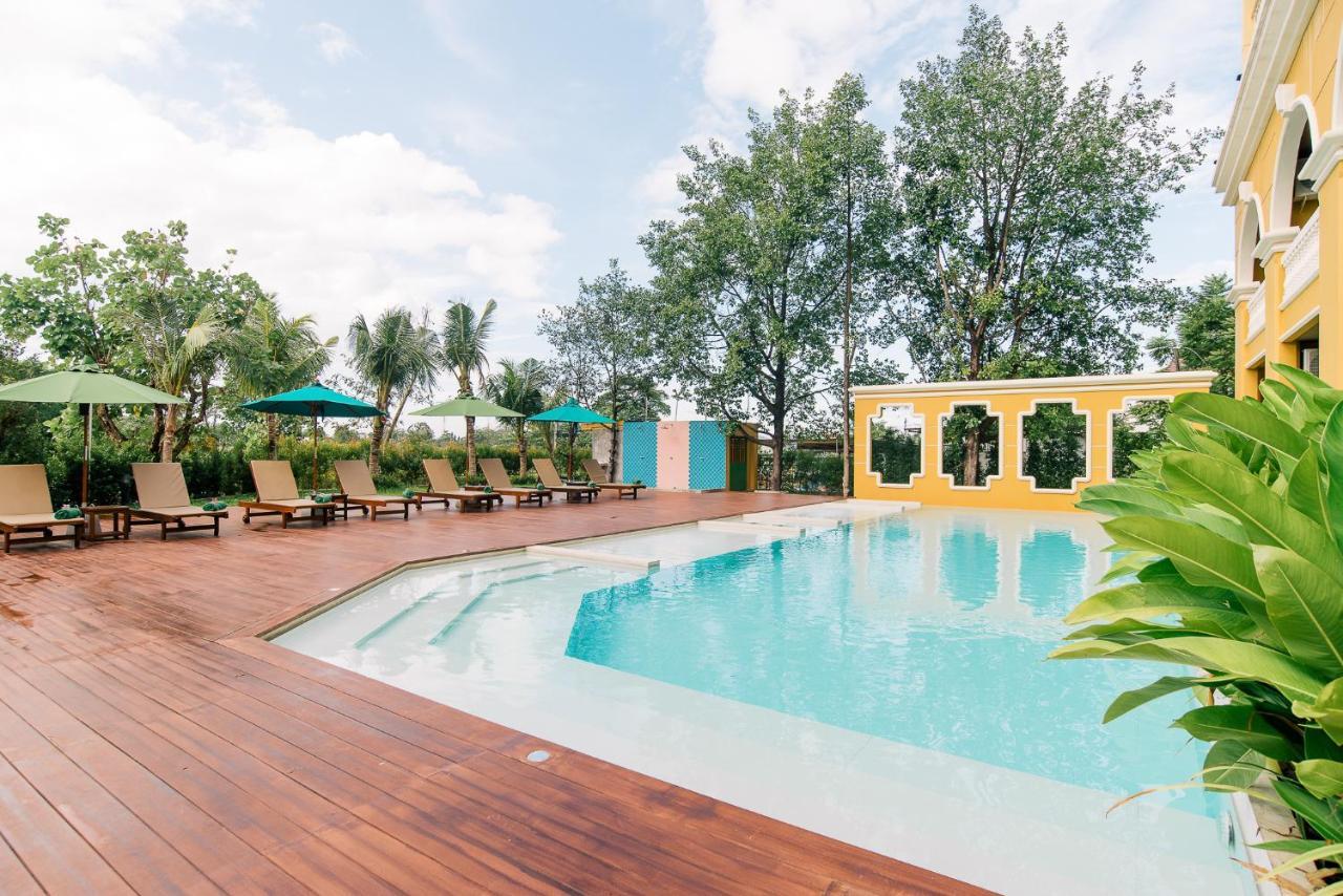 קראבי The Pineapple Hotel מראה חיצוני תמונה