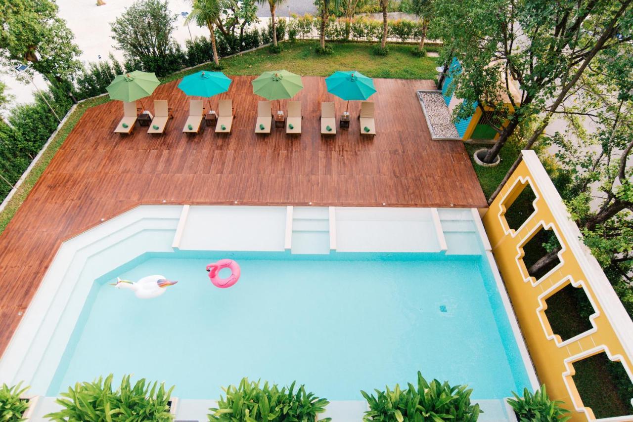 קראבי The Pineapple Hotel מראה חיצוני תמונה
