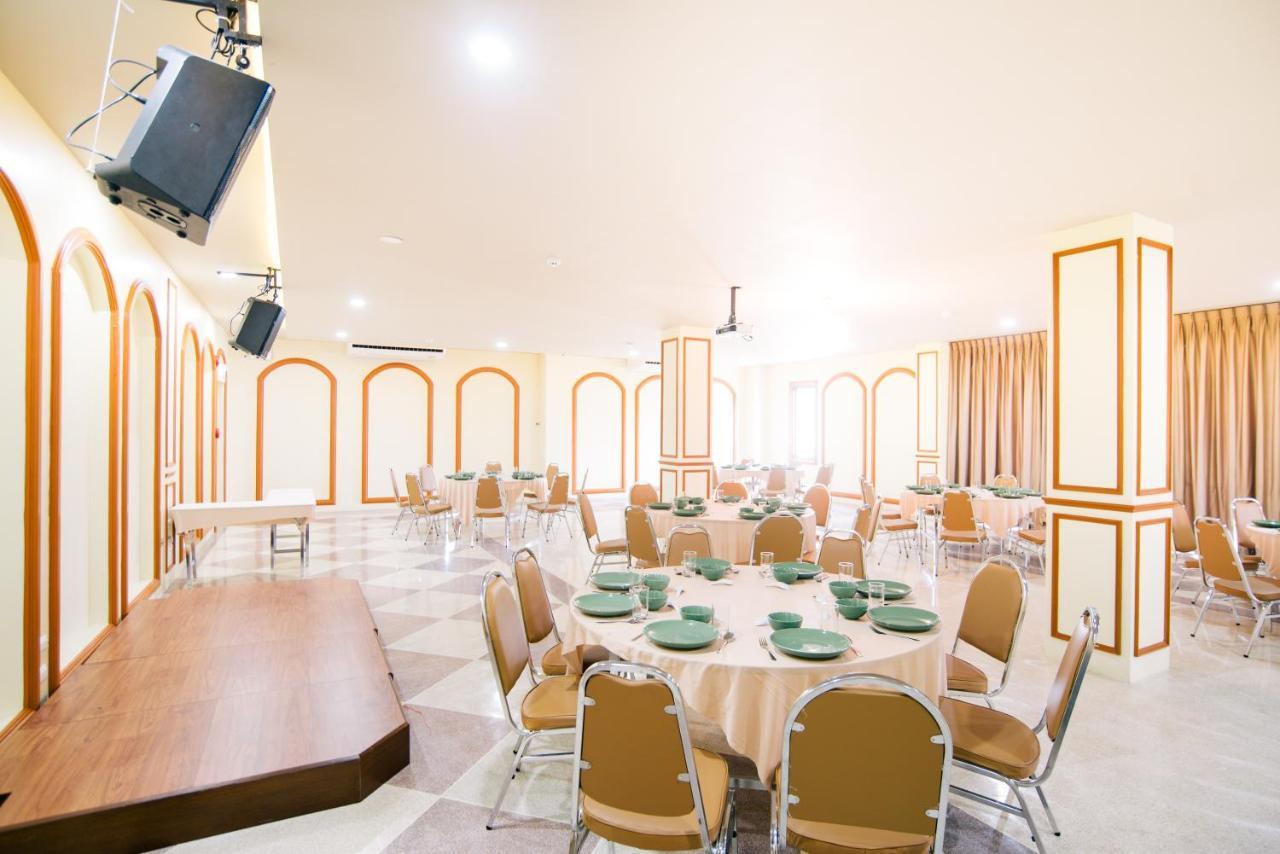 קראבי The Pineapple Hotel מראה חיצוני תמונה